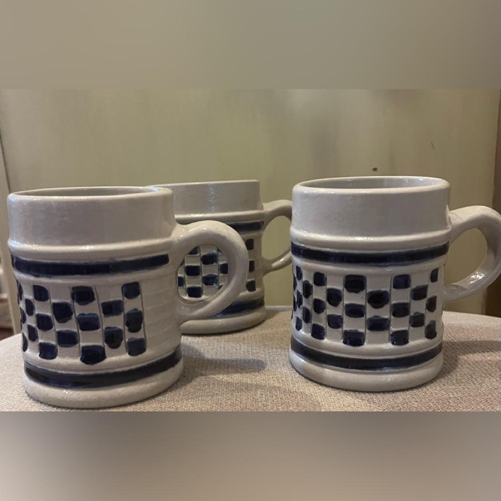 Williamsburg Pottery Cobalt Blue Checkerboard Pattern Salt Glaze Pottery Mugs.